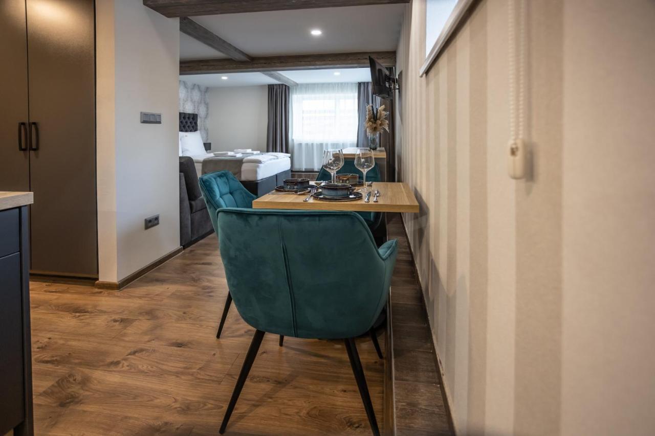 Hotel Demanova Apartments - Dependance Liptovský Mikuláš Exteriör bild