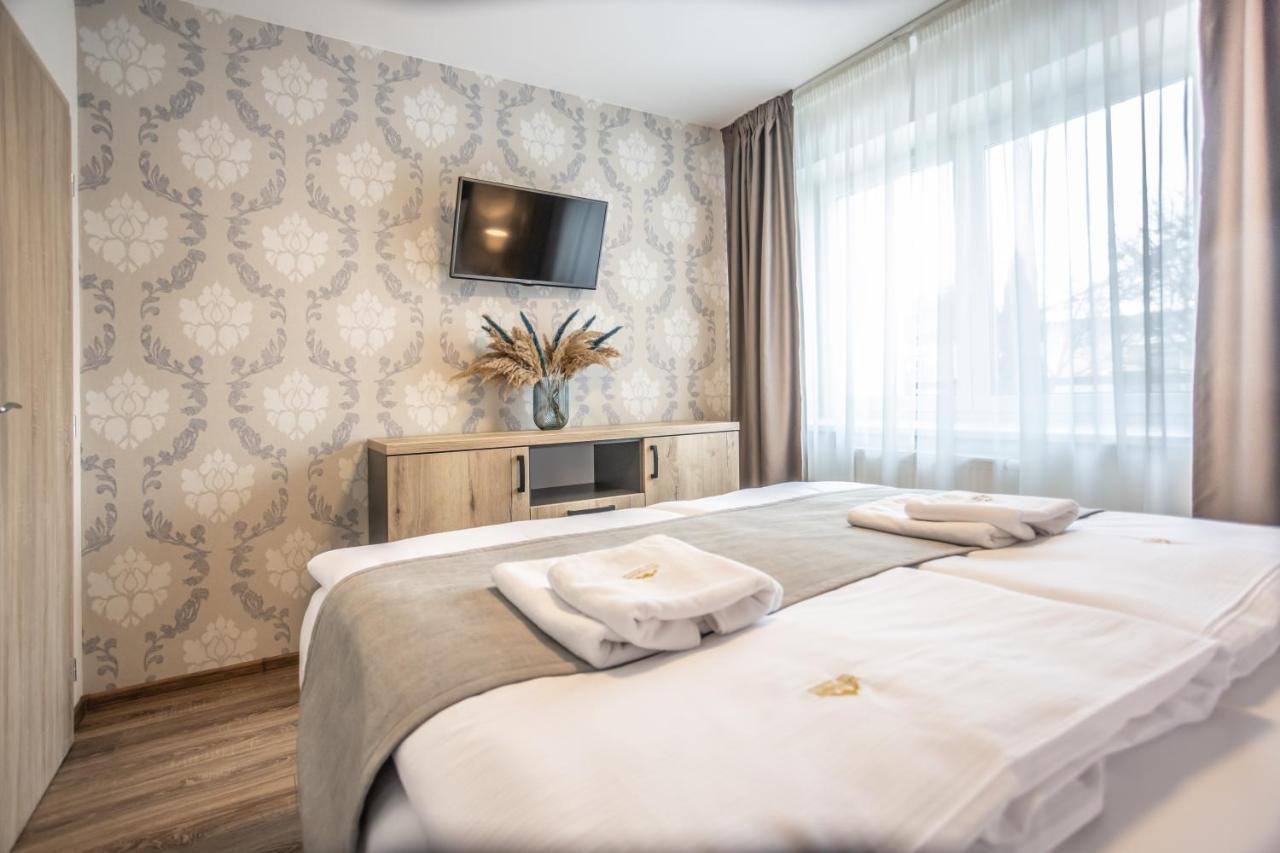 Hotel Demanova Apartments - Dependance Liptovský Mikuláš Exteriör bild