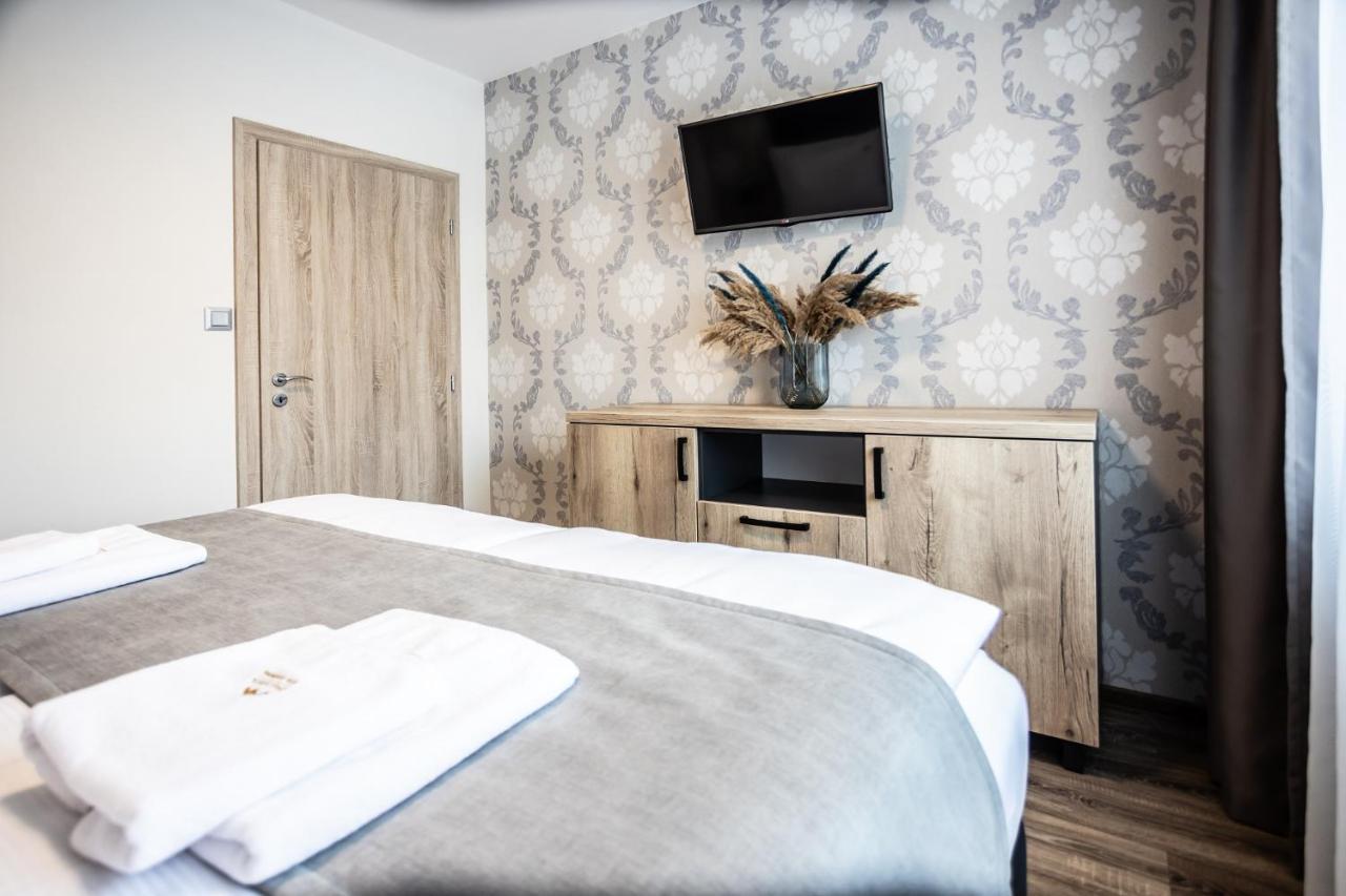 Hotel Demanova Apartments - Dependance Liptovský Mikuláš Exteriör bild