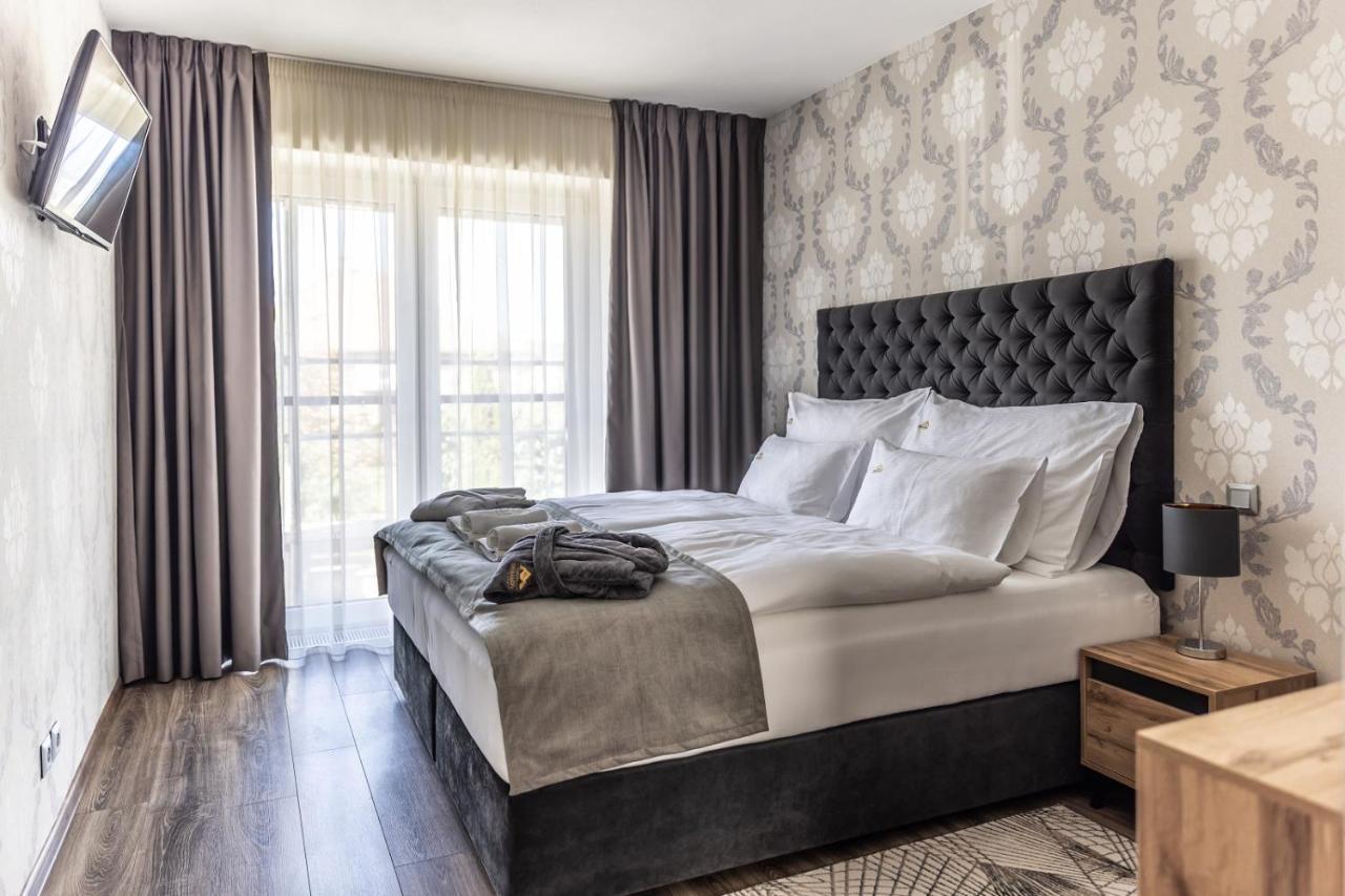Hotel Demanova Apartments - Dependance Liptovský Mikuláš Exteriör bild
