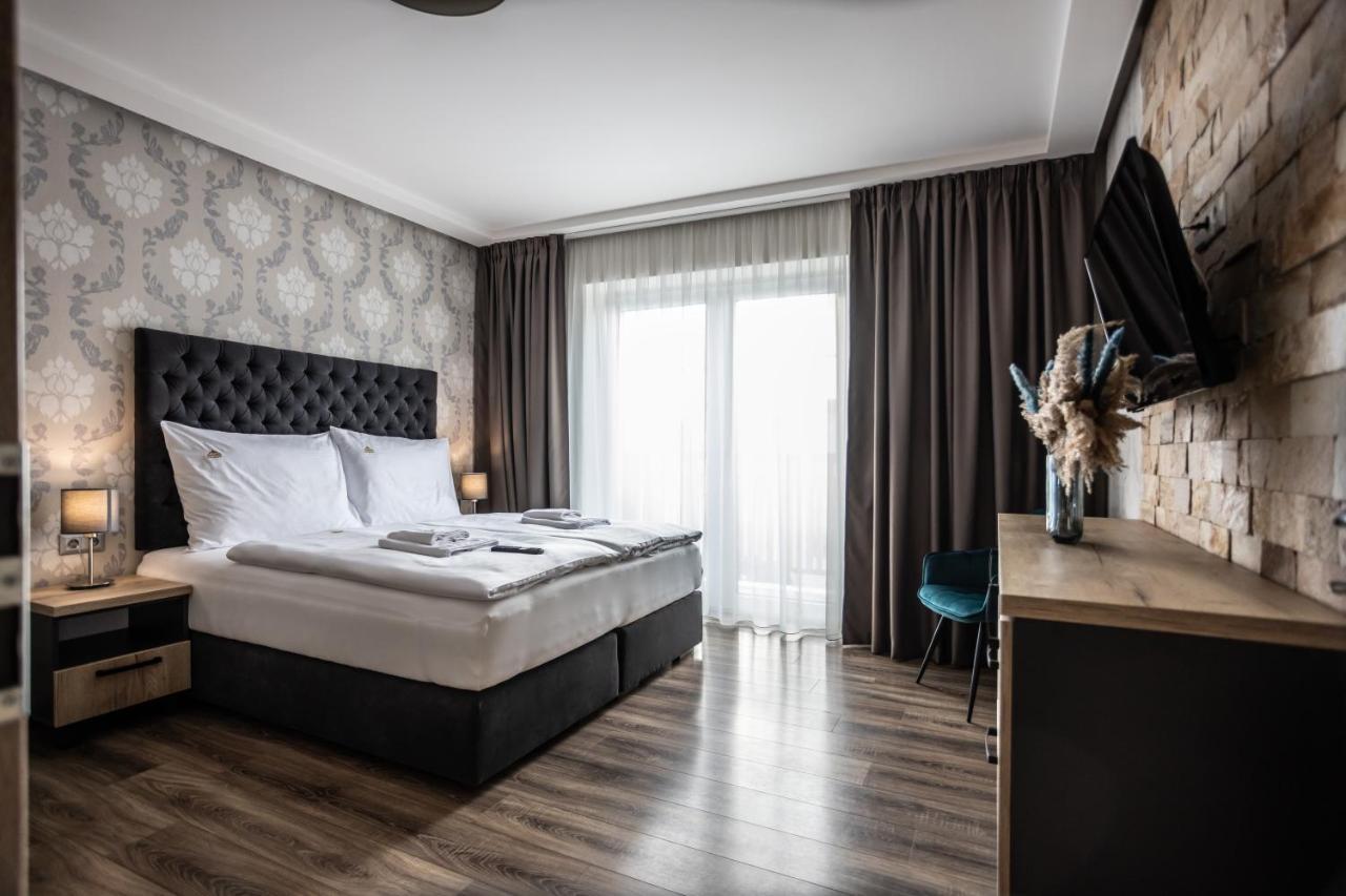 Hotel Demanova Apartments - Dependance Liptovský Mikuláš Exteriör bild