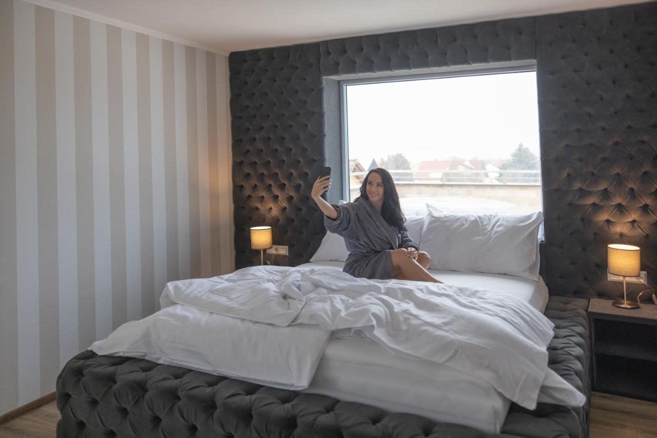 Hotel Demanova Apartments - Dependance Liptovský Mikuláš Exteriör bild